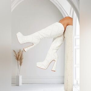 Fashion Nova White Quilted DENIM Heeled PLATFORM Boots SIZE 8.5 NWOT